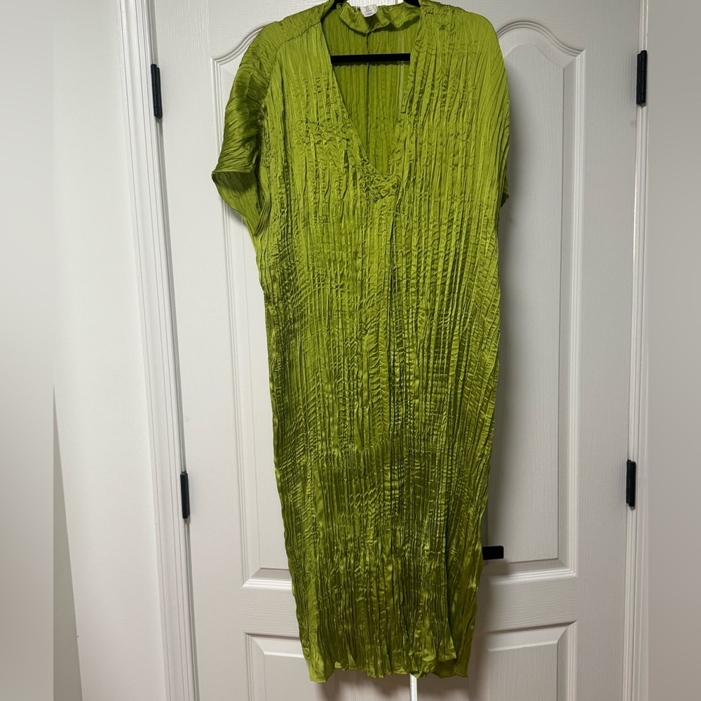 Green midi dress